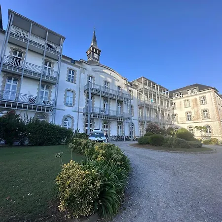 Face Saint Goustan Piscine *