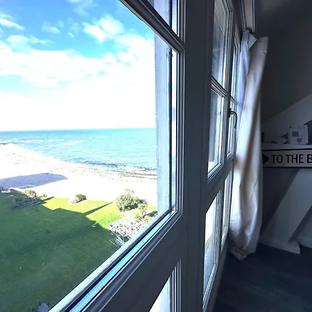 Château Vue Piscine Appartement *