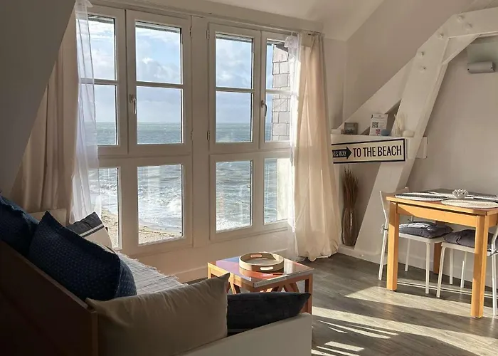 Château Vue Piscine Appartement *