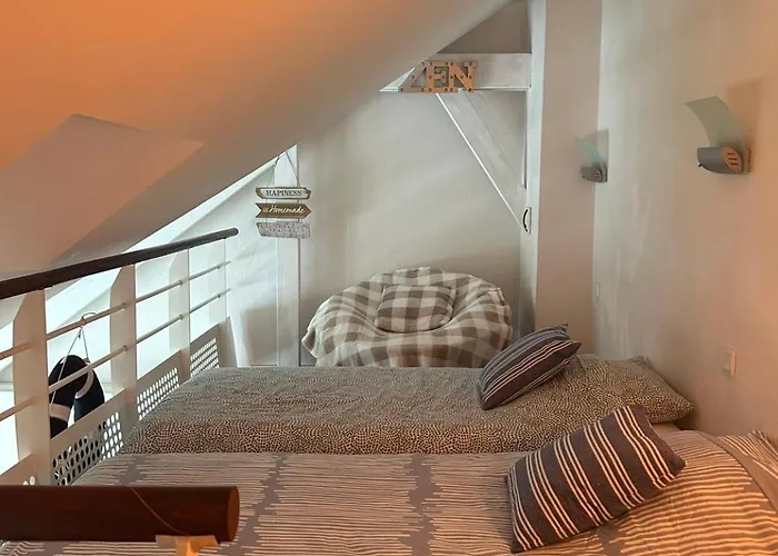 Château Vue Piscine Appartement *